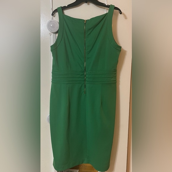 Renyah Dress - Picture 2 of 3